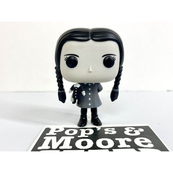 Funko Pop! The Addams Family: Wednesday Addams 811 Funko Exclusive Figure Loose - Picture 2 of 16